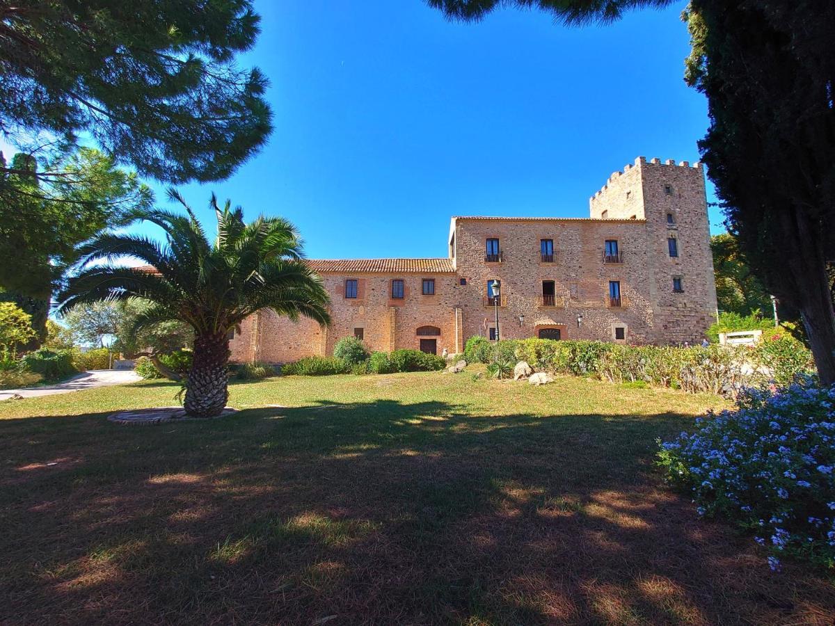Апартаменты Primera Linia De Mar, Zona Tranquila Камбрильс Экстерьер фото
